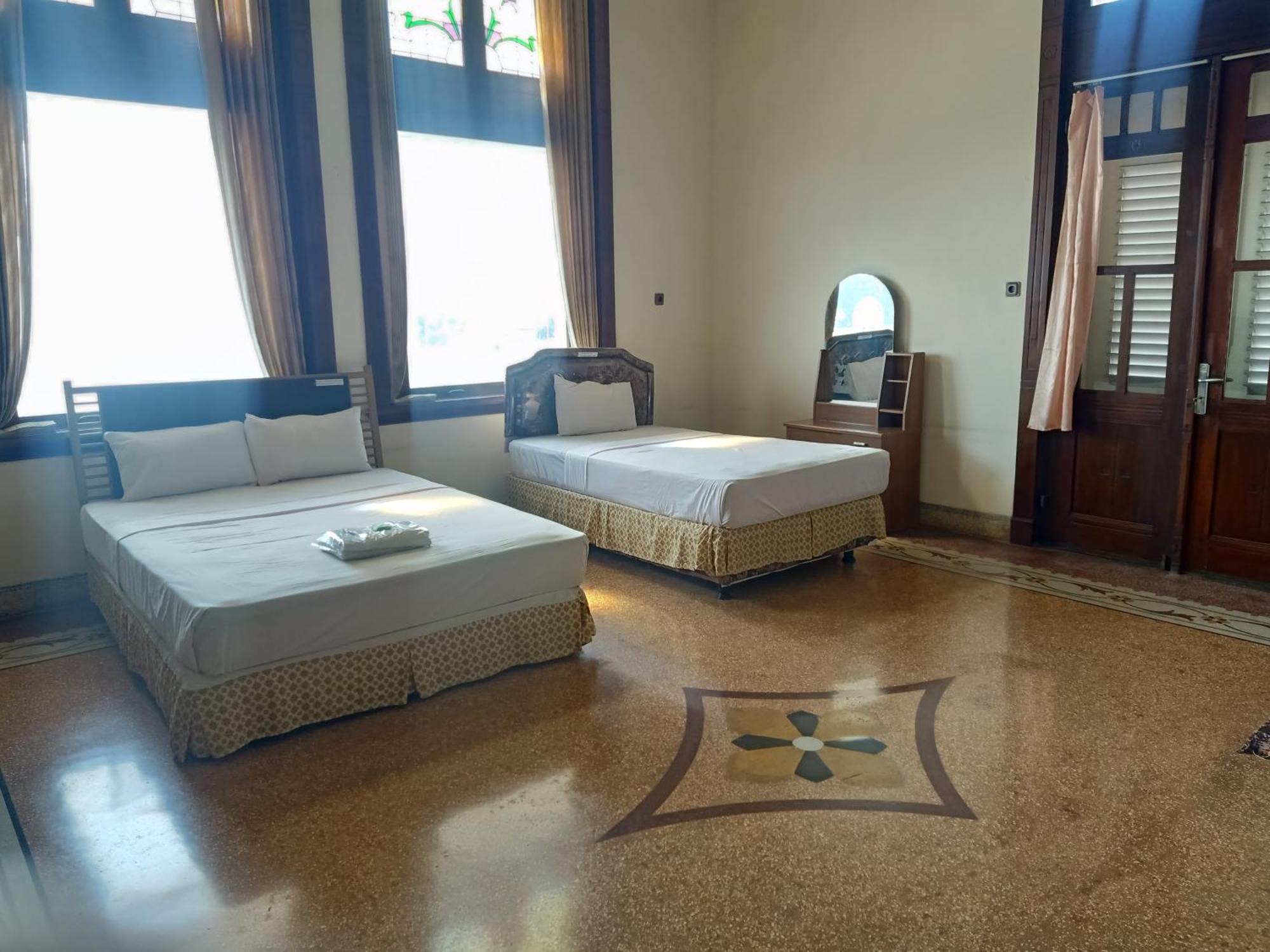 Hotel Niagara 拉旺 外观 照片